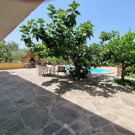 Casa vacanze Dei Santi, Taverna *