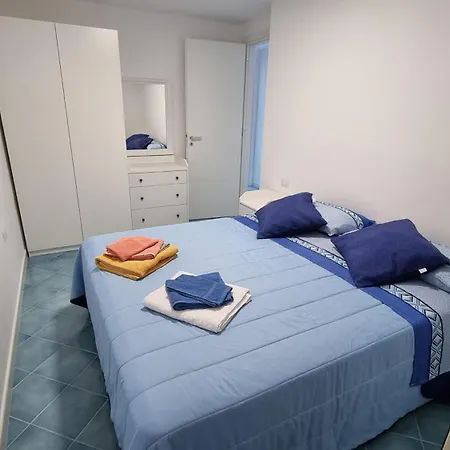 Dei Santi, Taverna Casa vacanze